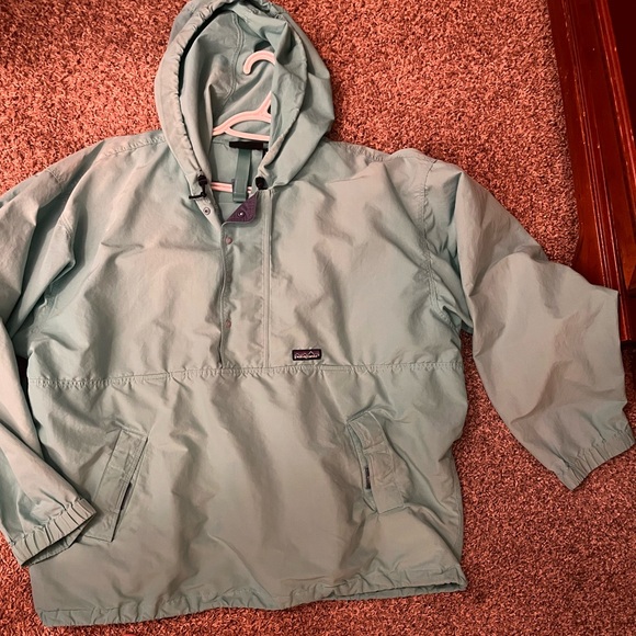 Patagonia Men's Light Blue Hooded Raincoat - Picture 6 of 7